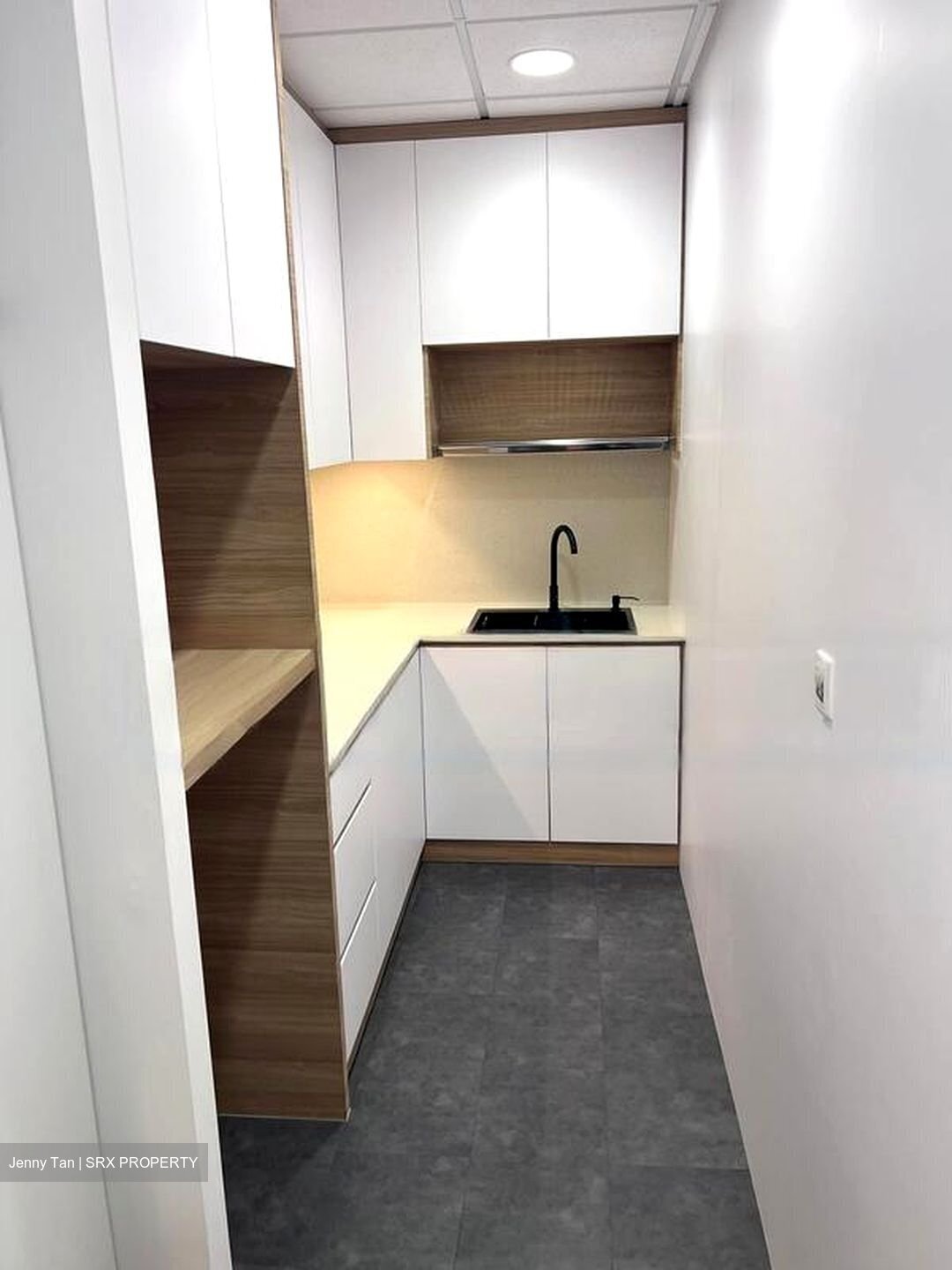 111 Somerset (D9), Office #456714481